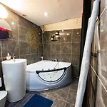 De Charme - Videoprojecteur Et Spa En Centre Apartament *