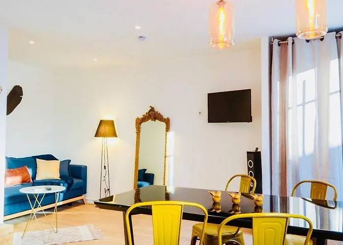 De Charme - Videoprojecteur Et Spa En Centre Apartmán *